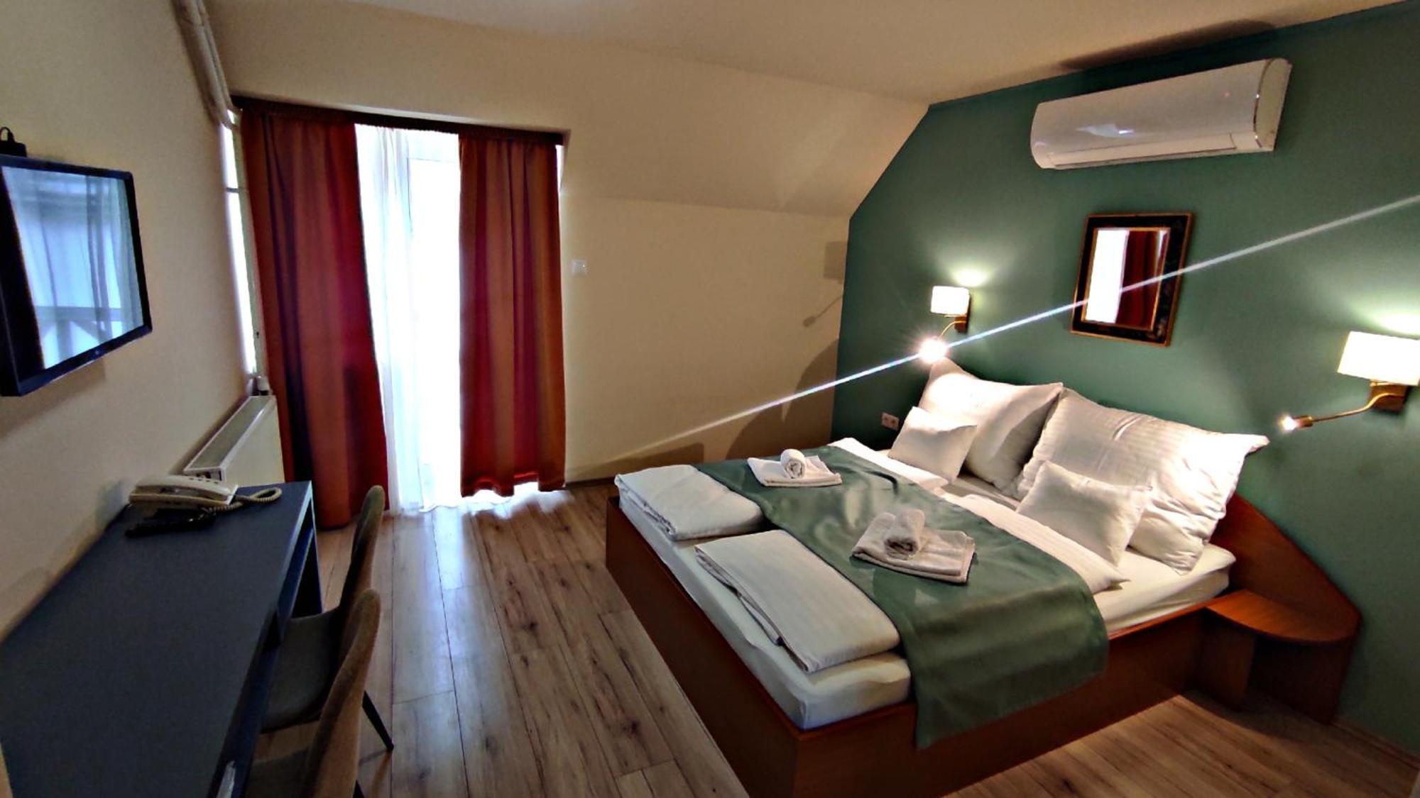 Atrium Hotel Harkany Luaran gambar