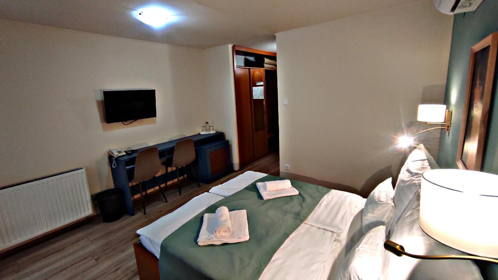 Atrium Hotel Harkany Luaran gambar