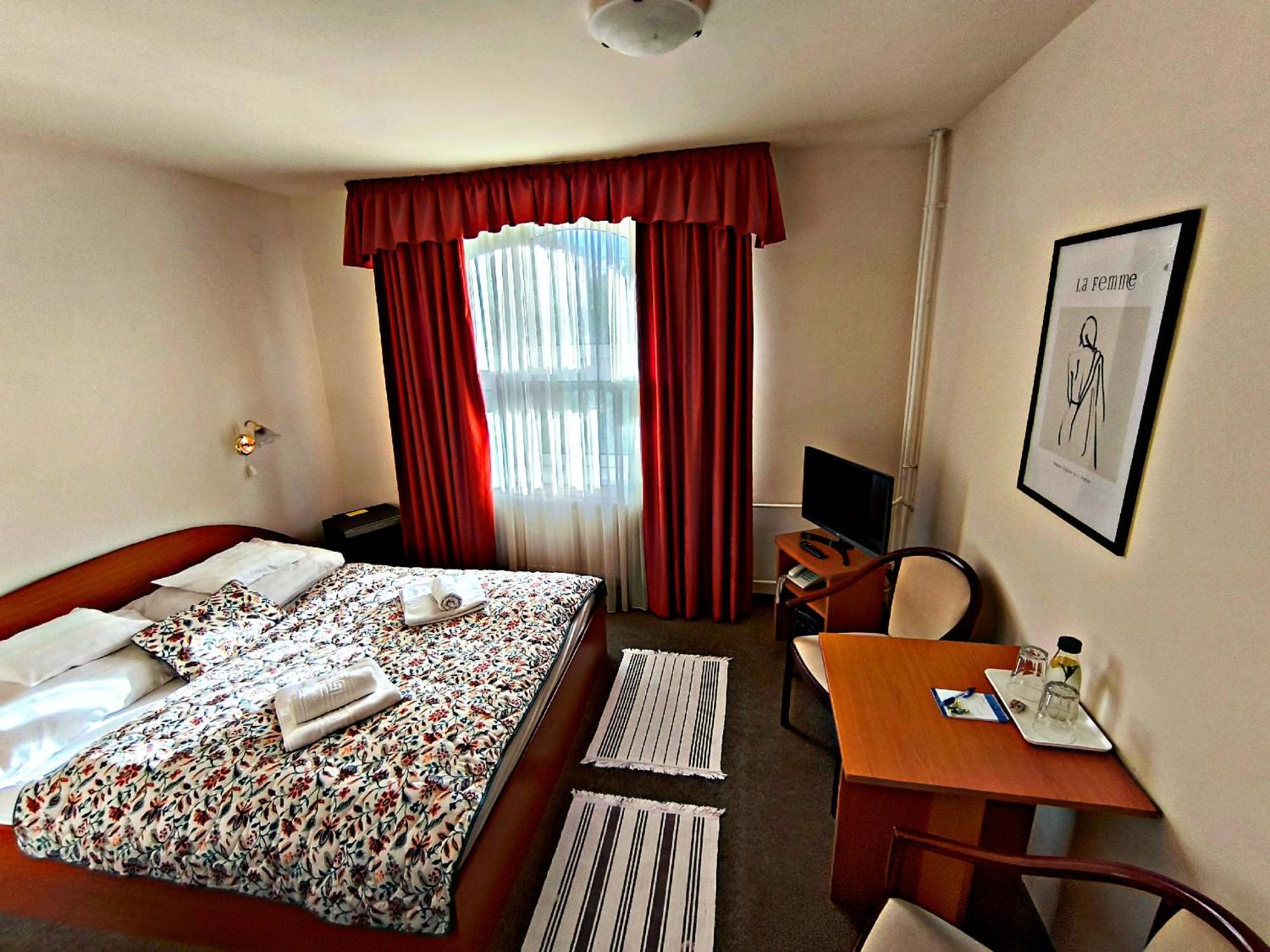 Atrium Hotel Harkany Luaran gambar